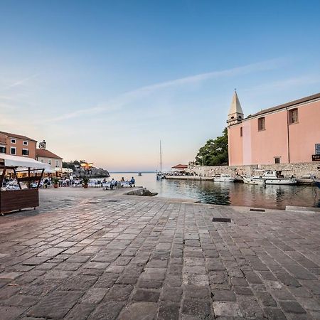 Apartment Carmen Veli Losinj Exterior photo